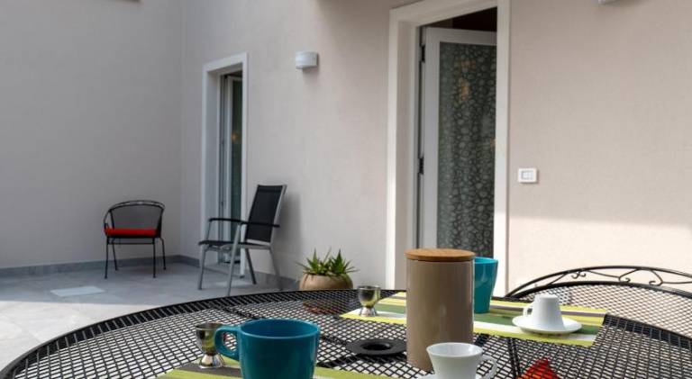 Rental apartment with 1 room for 3 persons in Verbania