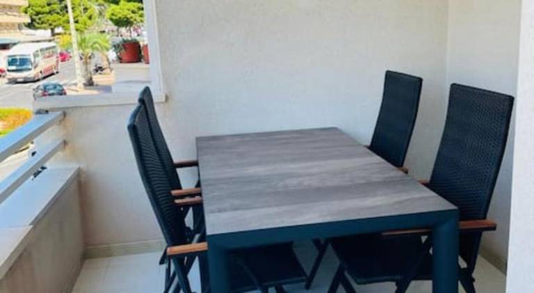Rental apartment with patio — photo 5