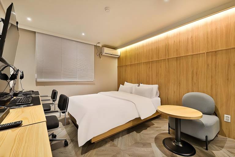 Number 25 Hotel Dongam Station Branch