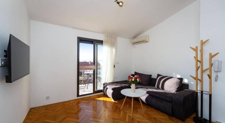 Beautiful apartment with terrace & garden | Good for workation | Pet-friendly — photo 2