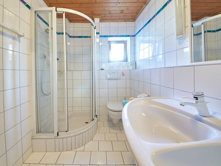 Fully equipped spacious chalet with patio, garden & barbeque | Good for workation | Pet-friendly — photo 5