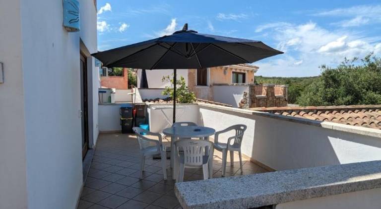 Wonderful serviced apartment with patio & yard | Beach nearby | Pets allowed — photo 5