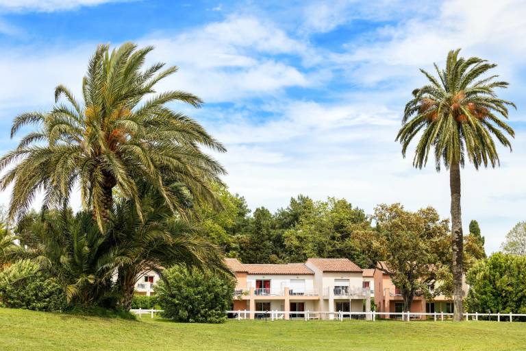 Children-friendly condo with terrace & pool | Close to the beach | Pets allowed in Grimaud