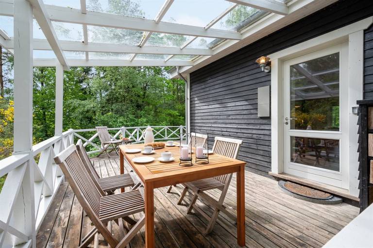 House with terrace & grill — photo 3