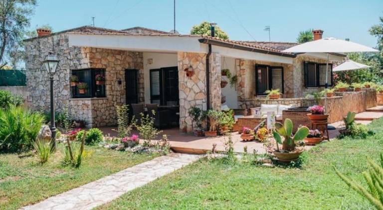 Villa with 1 room for 3 persons — photo 3