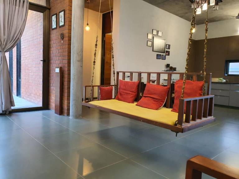 Big villa with pool, patio & yard | Pets are welcome — photo 4
