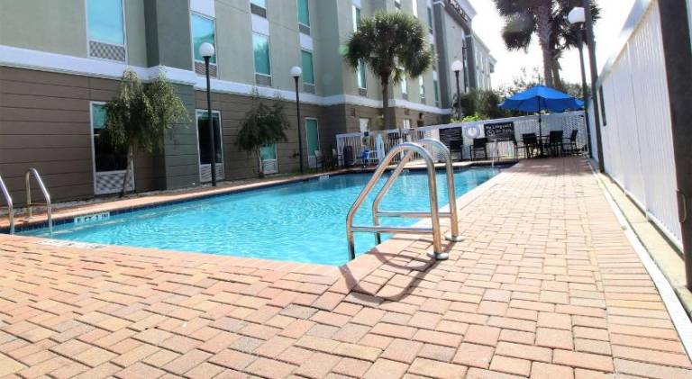 Hampton Inn & Suites Palm Coast — photo 2