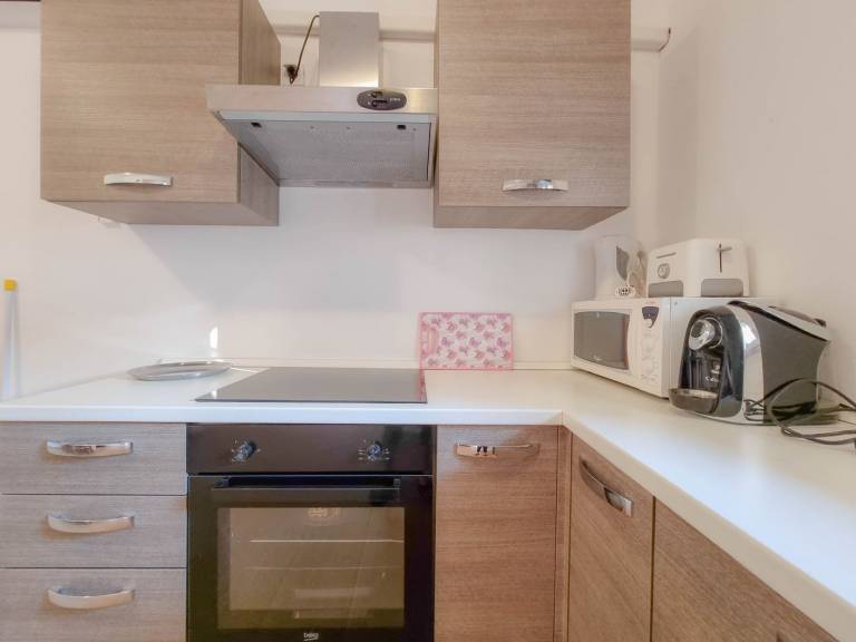 Dog-friendly apartment only 550 meters to the beach with private balcony, air conditioning, WiFi — photo 5