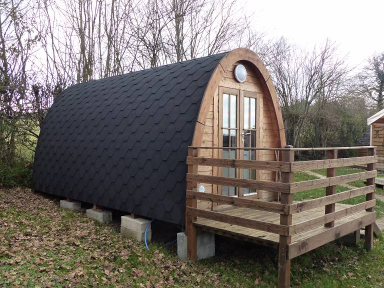 Camping le Pontis - atypical barrel chalet 2 people — photo 3