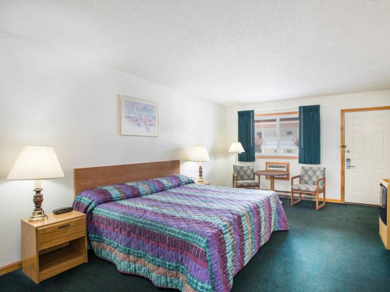 Travelodge by Wyndham Lake George NY — photo 2