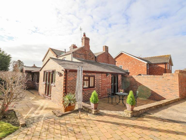 Cottage  Ellesmere Port
