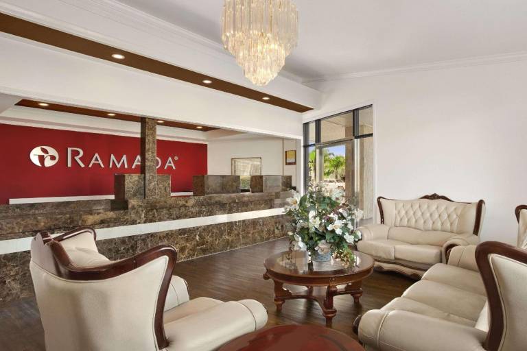 Ramada by Wyndham Torrance — photo 3