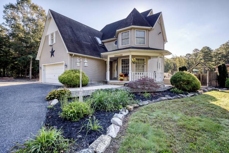 Farmhouse  Millville
