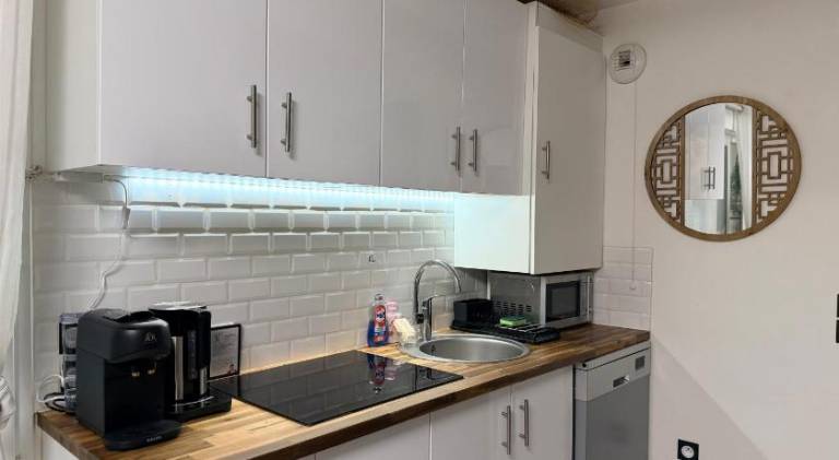 Lovely rental apartment with terrace, jacuzzi & yard | Pets allowed — photo 3
