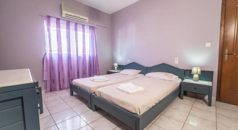 Holiday apartment with terrace & grill | Pet-friendly in Kissamos