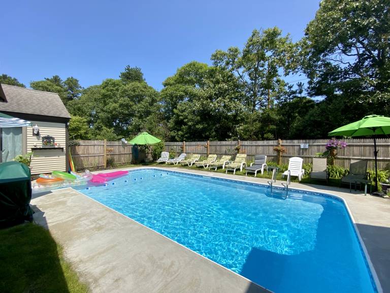 House with barbeque & private pool — photo 3