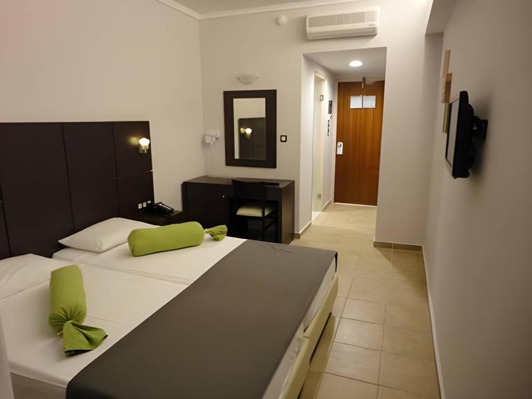 Imperial Hotel — photo 2