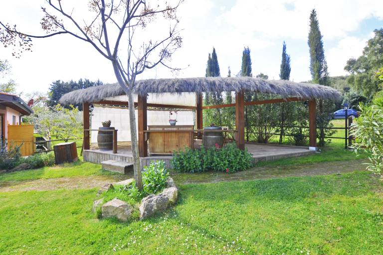 Chalet with garden & terrace — photo 5