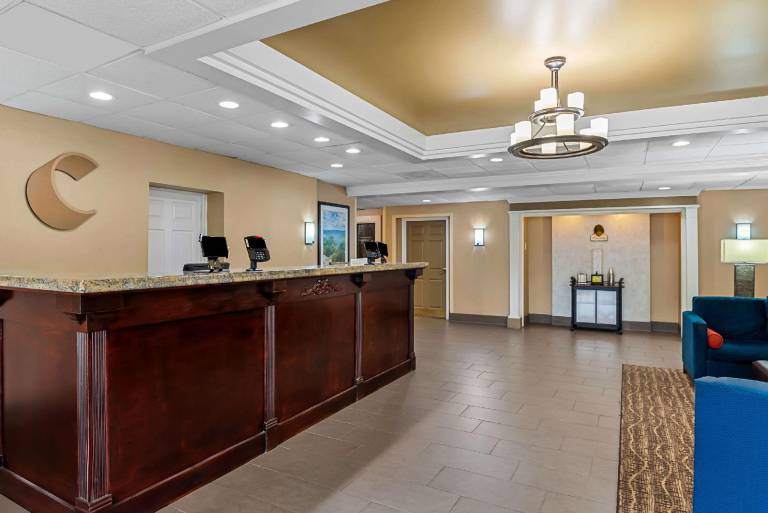 Comfort Inn & Suites Staunton — photo 3
