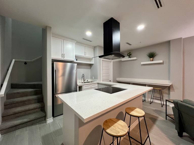Villa Escondida 2 -2BD- Straight Shot to SpaceX! — photo 5