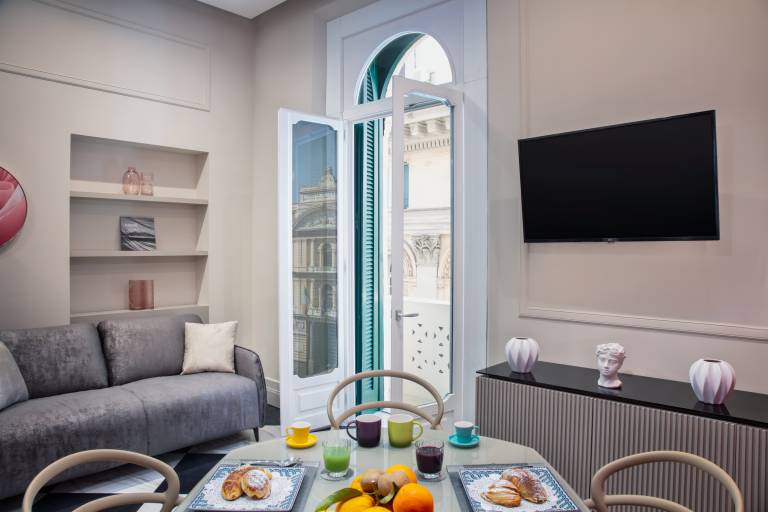 Family-friendly holiday apartment | Near Castel Nuovo | City view | Pet-friendly — photo 2
