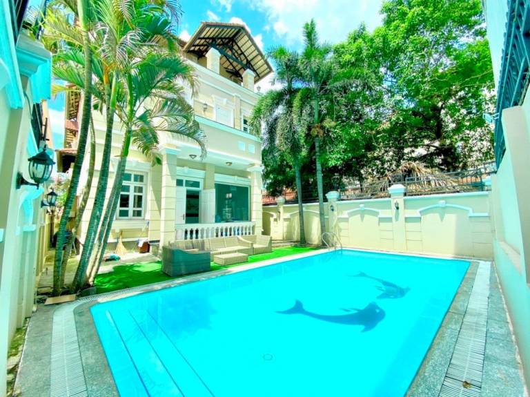 Gem Villa 15, large 8-bedroom villa, large swimming pool in Ho Chi Minh City