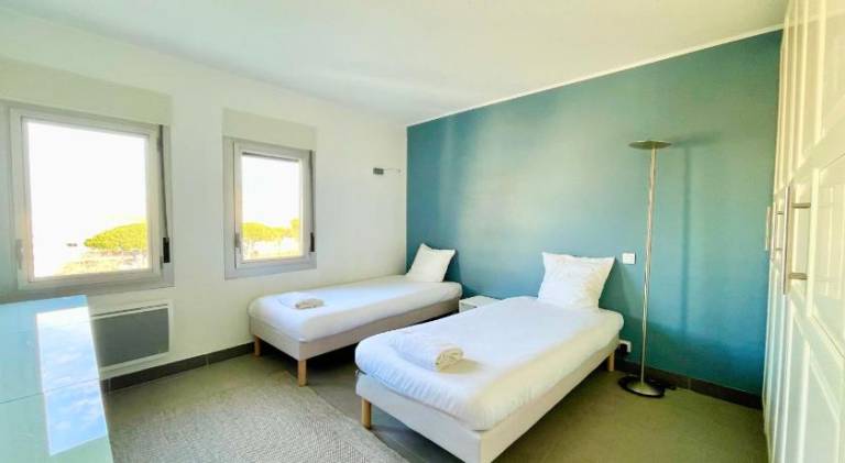 Holiday apartment with 2 rooms for 5 persons — photo 2