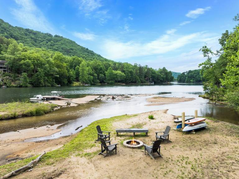 House Lake Lure