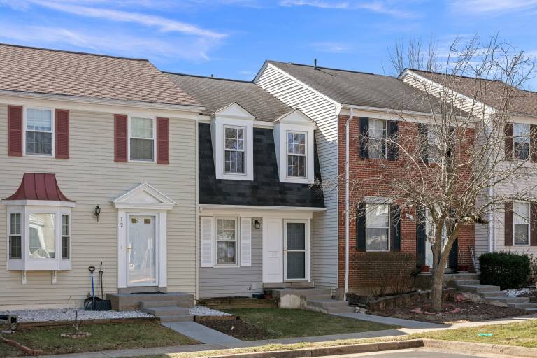 House  Potomac Falls