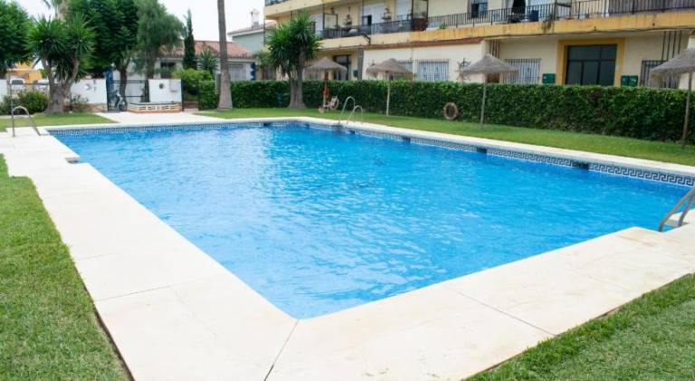 Holiday apartment with pool — photo 5
