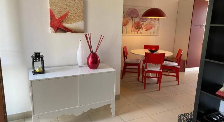 Vacation home with 3 rooms for 6 persons in Carrara