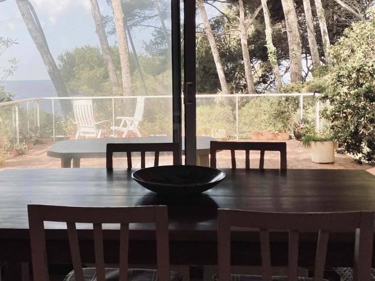 Family-friendly villa with patio & yard | Beach view | Pets allowed — photo 5