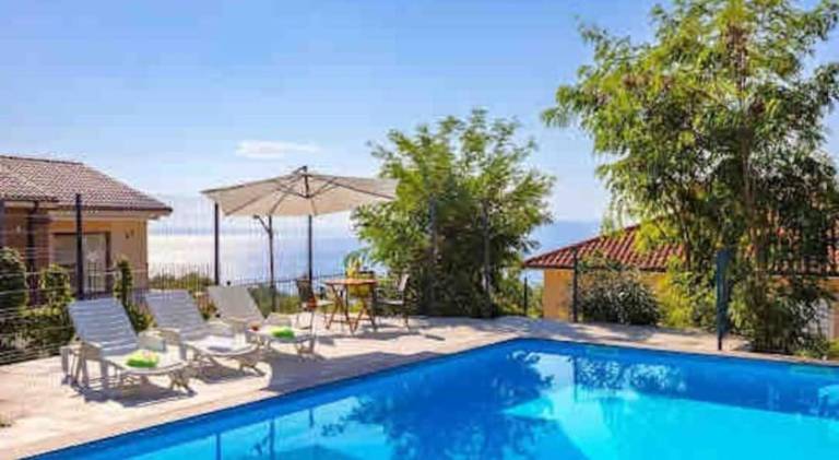 Apartment with pool | Dogs allowed in Lovran