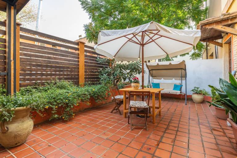 Nice house with patio, grill & yard | Garden view | Pets are welcome in Capoterra