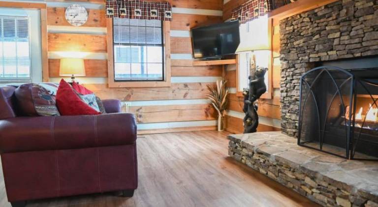 Vacation home with jacuzzi — photo 2