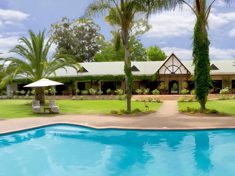 Hlangana Lodge in Oudtshoorn