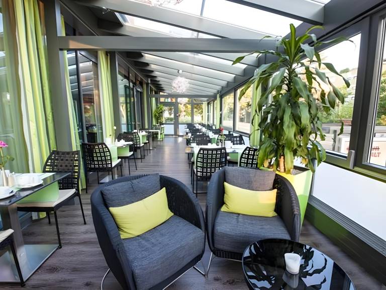 Novina Hotel Tillypark — photo 4