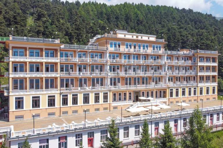 Pràcatinat Hotel & Restaurant