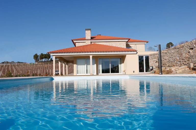 Casa  Leomil