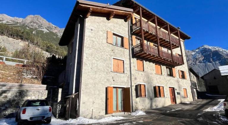 Rental apartment with 3 rooms for 8 persons in Valdidentro