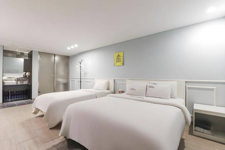 Yeongju Case Hotel