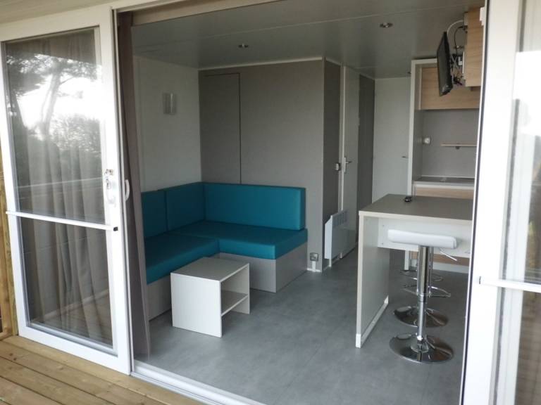 Camping with terrace, heated pool & yard | Sea view — photo 3