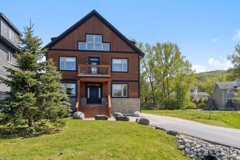 House  Collingwood