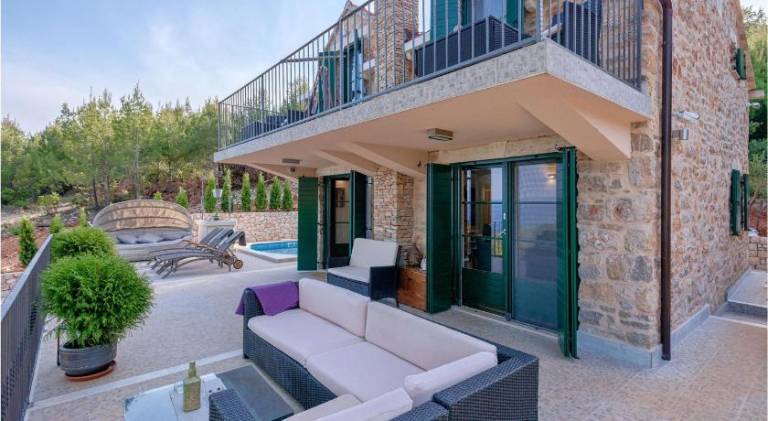 House with pool | Pets allowed — photo 4