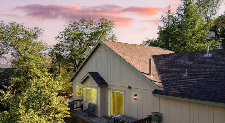 House with barbeque in Lake Arrowhead, CA