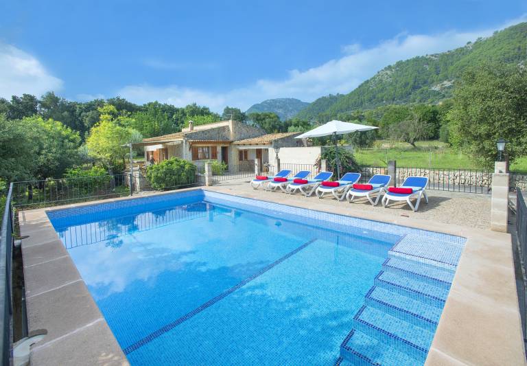 Villa  Campanet