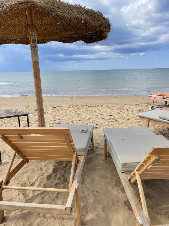 Family-oriented beautiful villa with barbecue, terrace & yard | Panoramic view | Beach nearby | Pet-friendly — photo 2