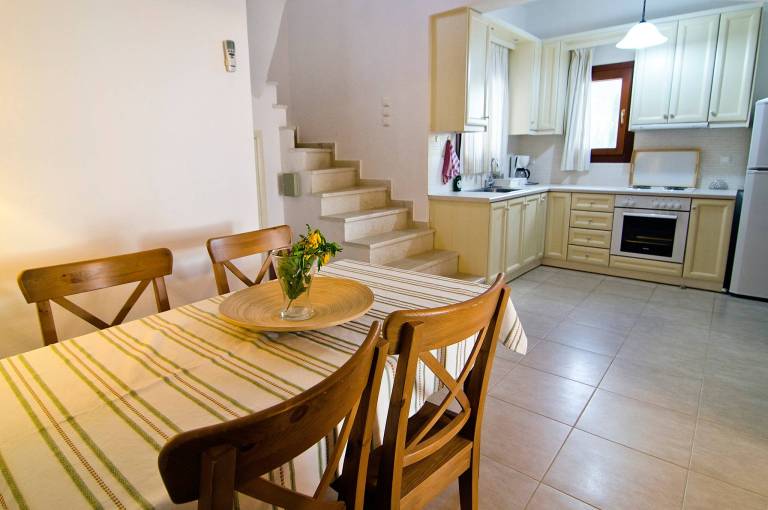 Family-oriented dedicated room with grill, private pool & yard | Sea view | Beach nearby | Dogs allowed — photo 5