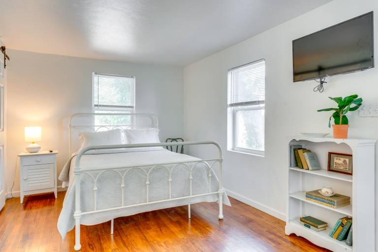 Cozy Studio in Heart of OKC Plaza District! — photo 2