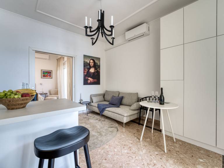 Rental apartment with patio & barbeque | Sea view — photo 4